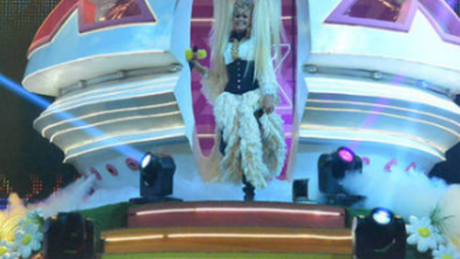 Com casa de shows lotada, Xuxa grava especial da Record