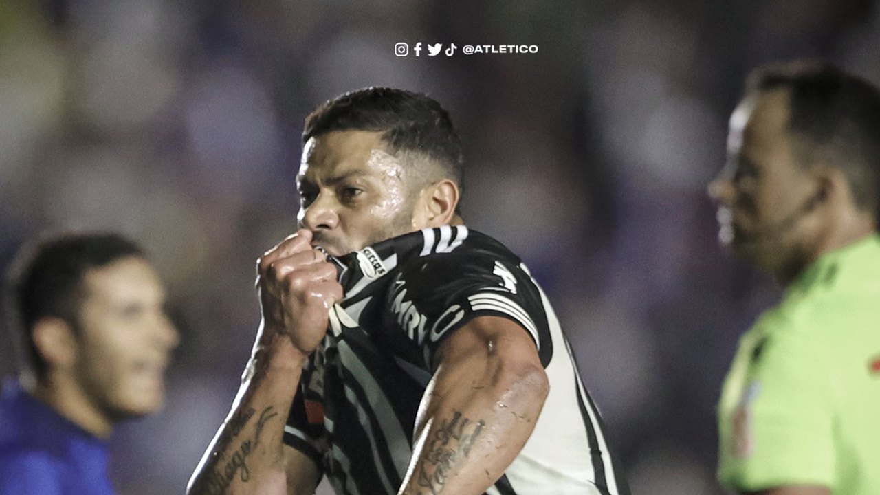 Hulk e Paulinho marcam no segundo tempo, Atlético-MG vence São Paulo e iguala pontuação do Palmeiras