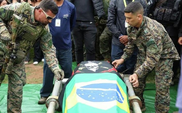 Congresso fará homenagem a viúvas de policiais mortos em operação no Rio