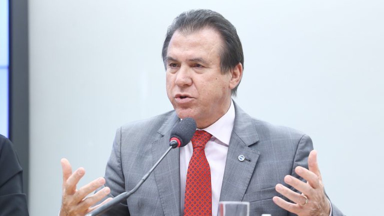 'Não tem ferramenta mais eficiente', diz Luiz Marinho sobre iniciativa de paz de Putin