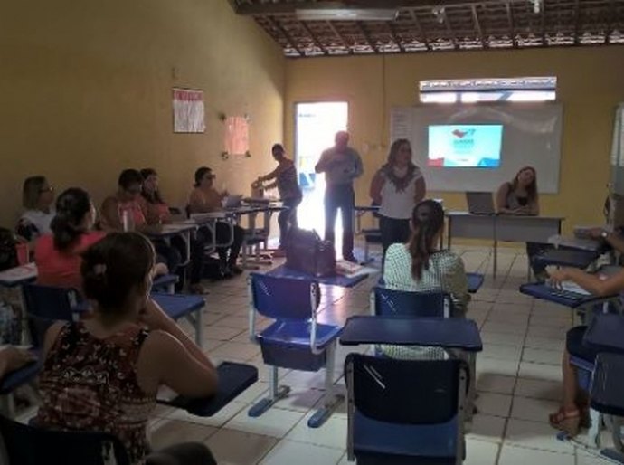 Educadores discutem como agir em situações de violência na escola