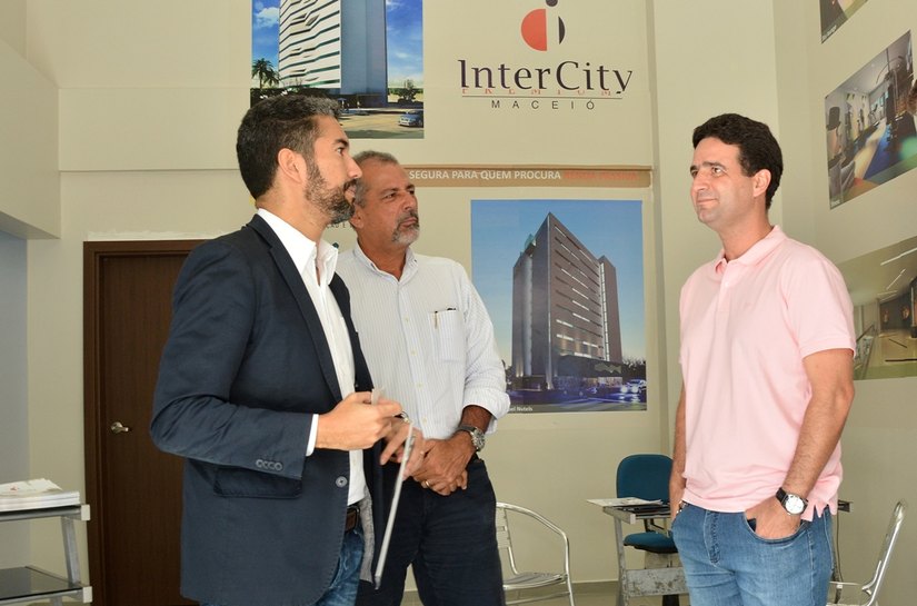 Secretário da Sedetur visita canteiro de obras do novo hotel de Maceió