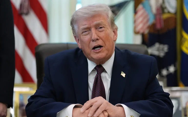 'Um grande dia para a paz mundial', diz Trump após cessar-fogo