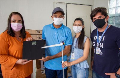  Santana entrega 120 balanças e 120 estadiômetros para Agentes Comunitários 