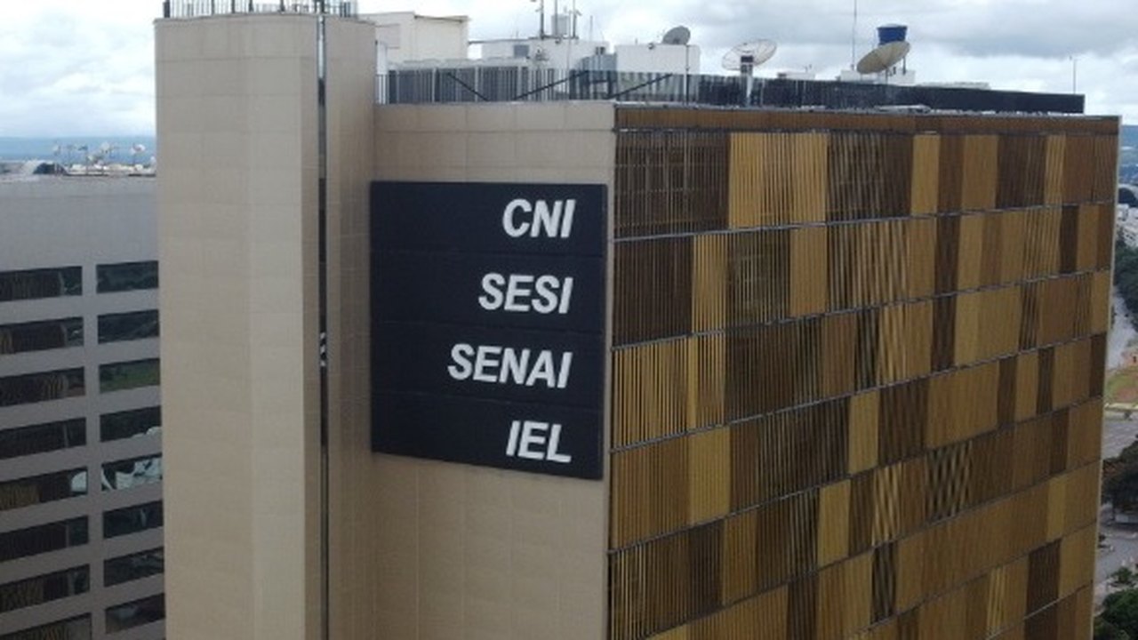 Redução voluntária de consumo de energia deve ter baixa adesão, mostra CNI