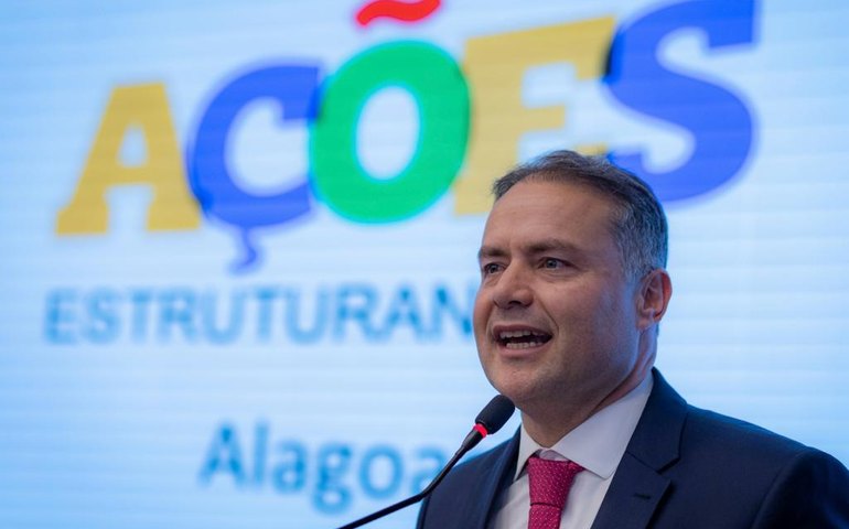 Renan Filho apresenta à bancada e prefeitos ações estruturante do Ministério dos Transportes em AL