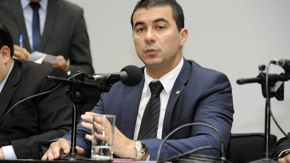 Proposta que obriga síndico a fornecer declaração anual de quitação de débitos é aprovada na CCJ