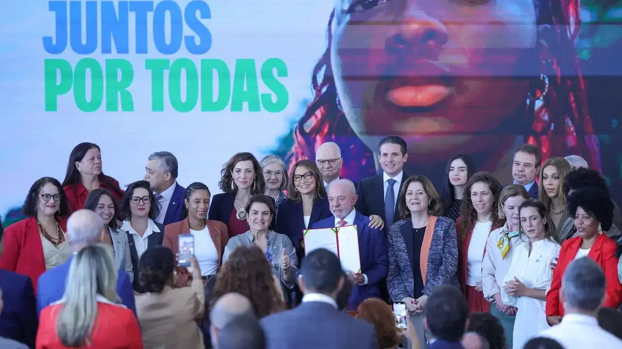 Novas medidas do governo reforçam proteção das mulheres na internet