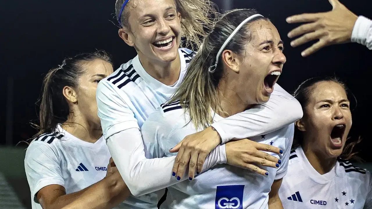 Cruzeiro se garante nas semifinais da Supercopa do Brasil feminina