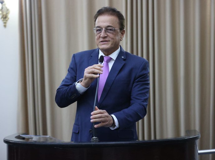 Projeto de Galba Novaes propõe tratamento gratuito para obesidade grave em Alagoas