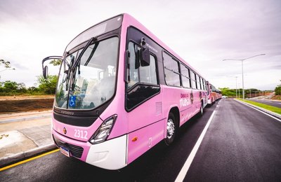 JHC lança ônibus exclusivos para mulheres e coloca Maceió como pioneira no Brasil