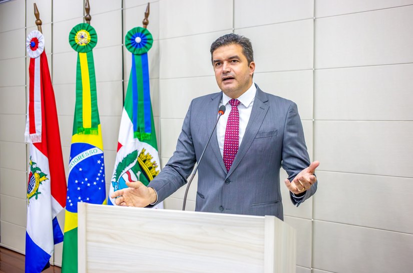 Cobrança ilegal: taxa de esgoto pela BRK é motivo de denúncia de Rui na Câmara