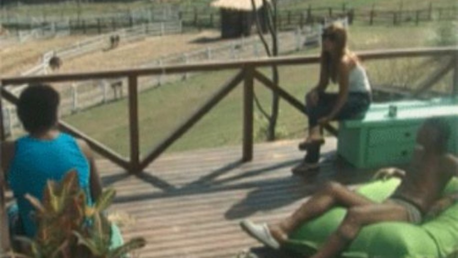 A Fazenda: Raquel diz que vai ter que reaprender a fazer sexo