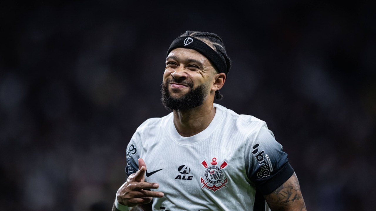 Diretor do Corinthians detalha proposta para Memphis e fala sobre transfer bans