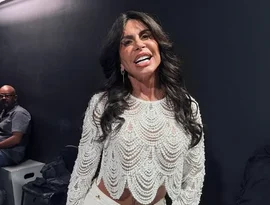 Gretchen diz que foi afetada por influência extraterrestre durante gravidez da mãe