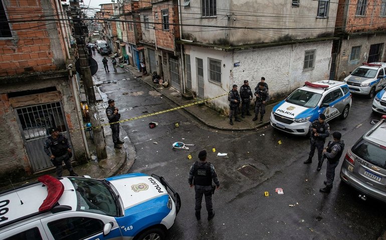 Homem com 56 anotações criminais morre em confronto com a PM em Manguinhos