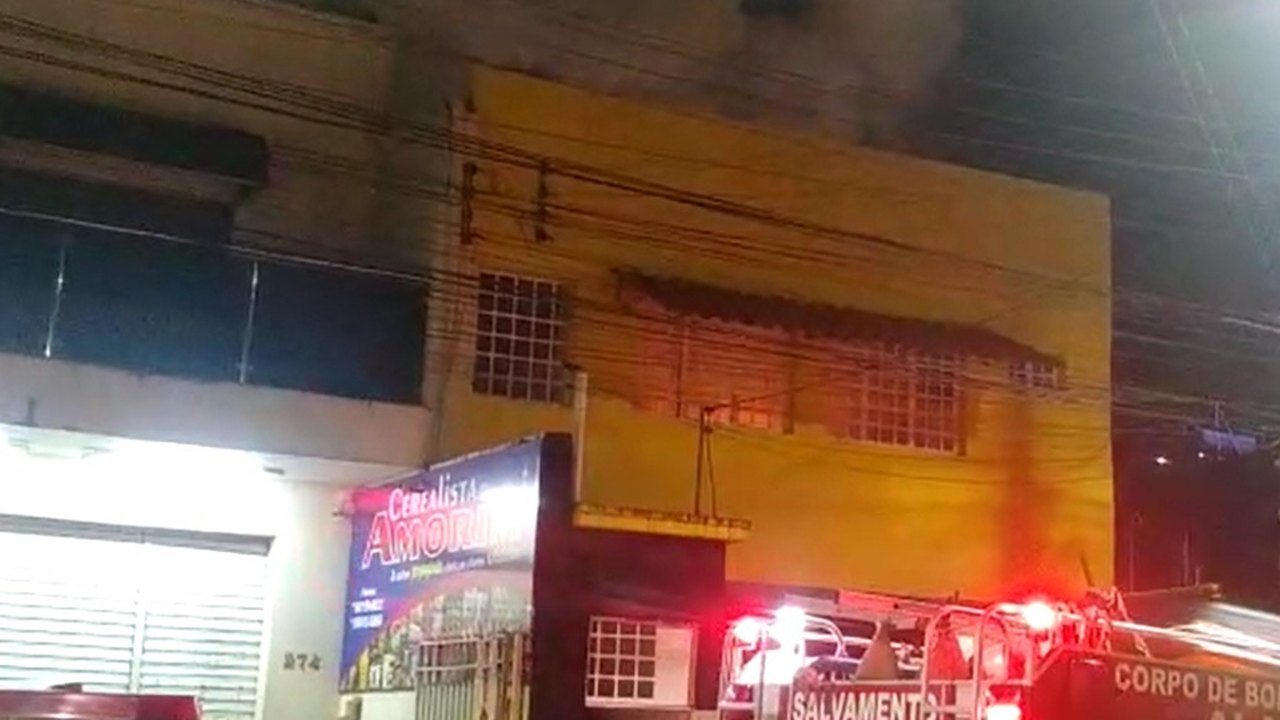 Hotel Casarão pega fogo em Palmeira