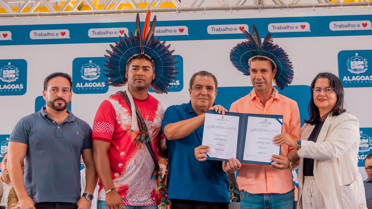 Governo de Alagoas inaugura escola indígena na aldeia Karuazu, em Pariconha