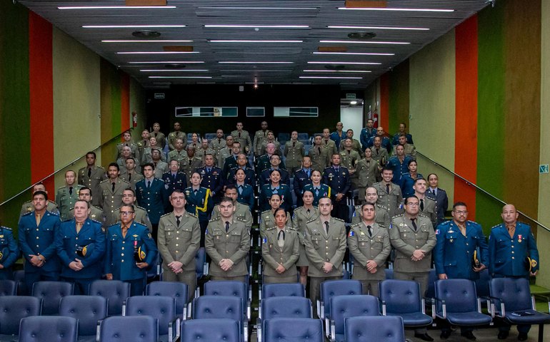  PM realiza aula inaugural do Curso de Aperfeiçoamento de Oficiais 