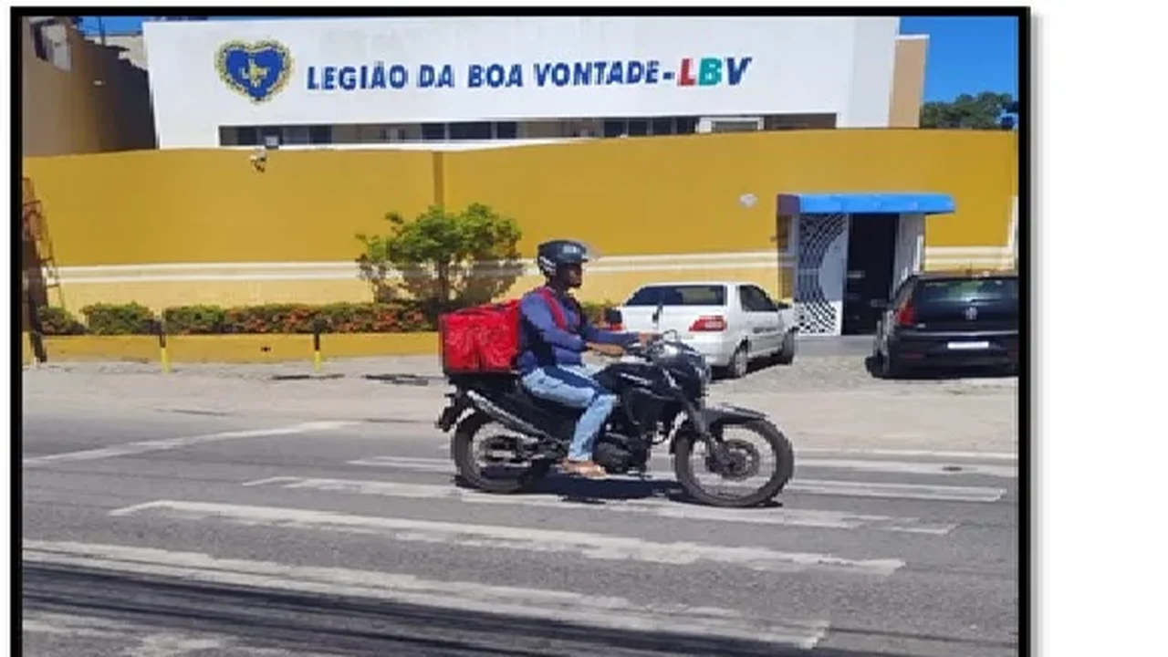 Vereador Aldo Loureiro solicita repintura de faixas de pedestres no Barro Duro e Guaxuma