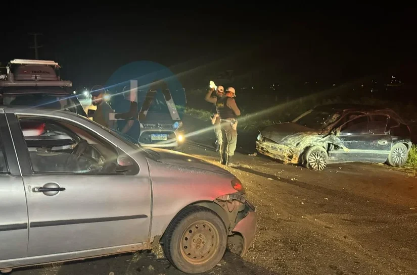 Acidente com três veículos deixa feridos na AL-115, em Arapiraca