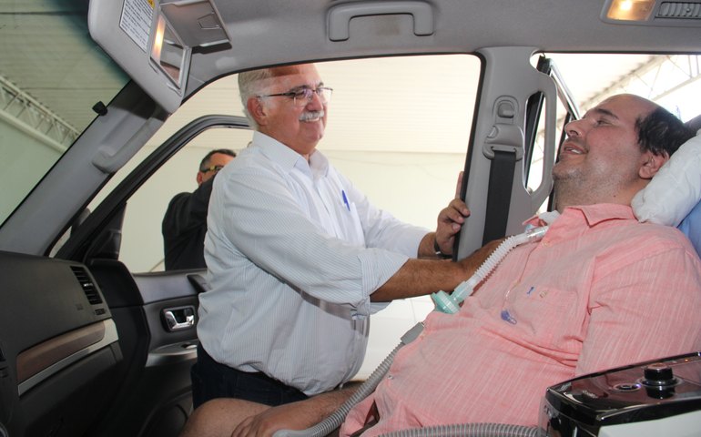 Arapiraca: Médico portador de ELA recebe apoio de Teófilo
