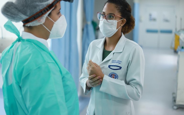 Fonoaudiólogos do Hospital Metropolitano de Alagoas alertam para riscos de engasgos