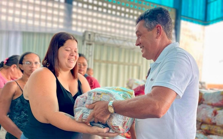 Prefeitura de Branquinha promove entrega especial de Natal do Programa Comida na Mesa
