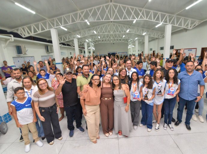Alunos e comunidade da Escola Afrânio Salgado Lages vivem dia histórico com inauguração de nova sede