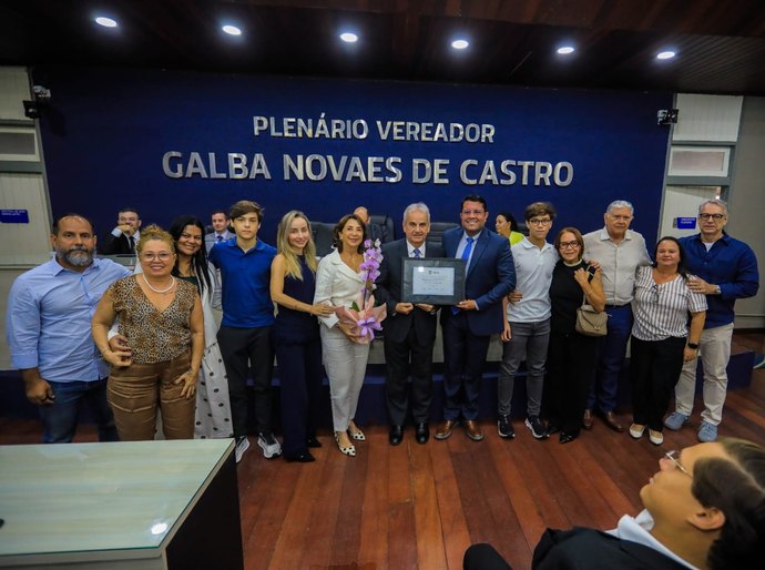 Vereador Allan Pierre homenageia conselheiro do TCE/AL, Otávio Lessa com a Comenda Mário Guimarães