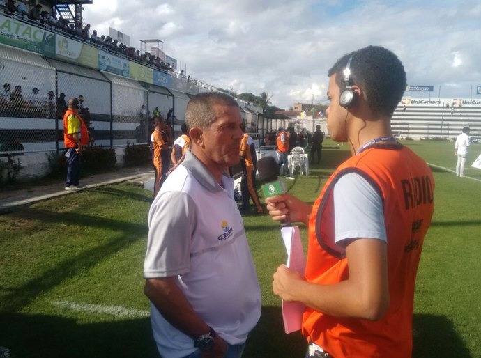 Diretoria do Coruripe dispensa atacante e efetiva Carlinhos Marechal como técnico