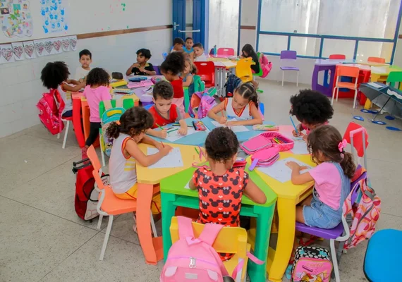 MEC classifica Penedo com Selo Ouro na alfabetização de crianças