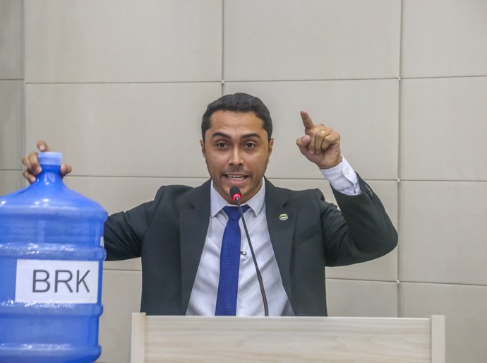 “População não aguenta mais”: Vereador David Empregos repudia BRK e Equatorial por falhas nos serviços