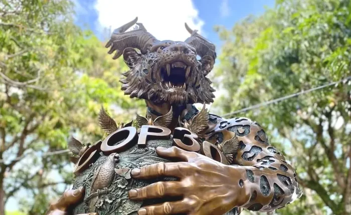 Escultura Espírito Guardião Dragão Onça, da artista Huang Jian