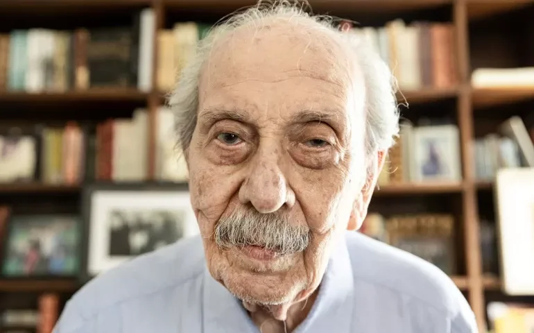 Ministro de Jango: “Dizer que Bolsonaro não tem a ver com 8/1 é ‘imbecil'”