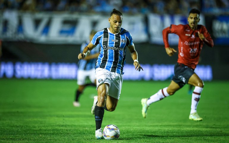 Grêmio detona arbitragem do clássico e vai à CBF: 'Faremos reclamação formal'