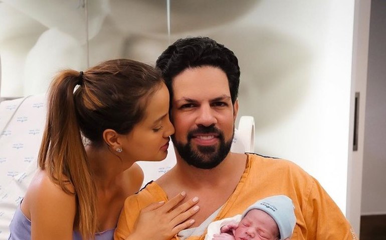 Cantor Sorocaba anuncia nascimento do primeiro filho, Theo