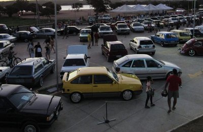 2º encontro de Automóveis clássicos e antigos de Penedo atrai grande público e número de veículos