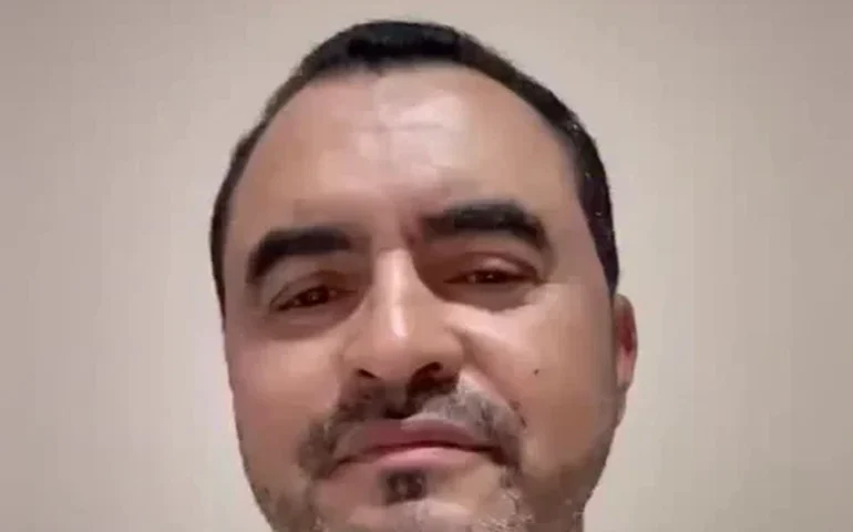 Governador afastado do Tocantins é alvo da PF por suspeita de atrapalhar investigação sobre desvio de recursos
