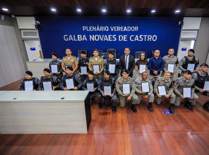 Câmara de Maceió reconhece trabalho de integrantes da PM em homenagem no Dia do Soldado