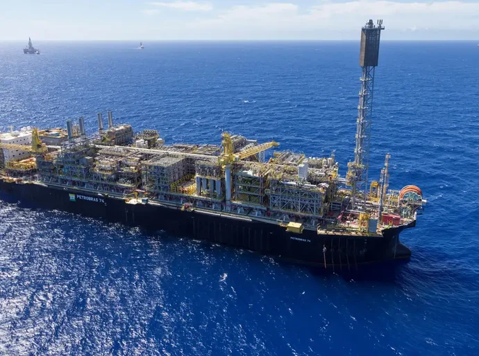 Petrobras bate recorde de produção e amplia exportações em 2025