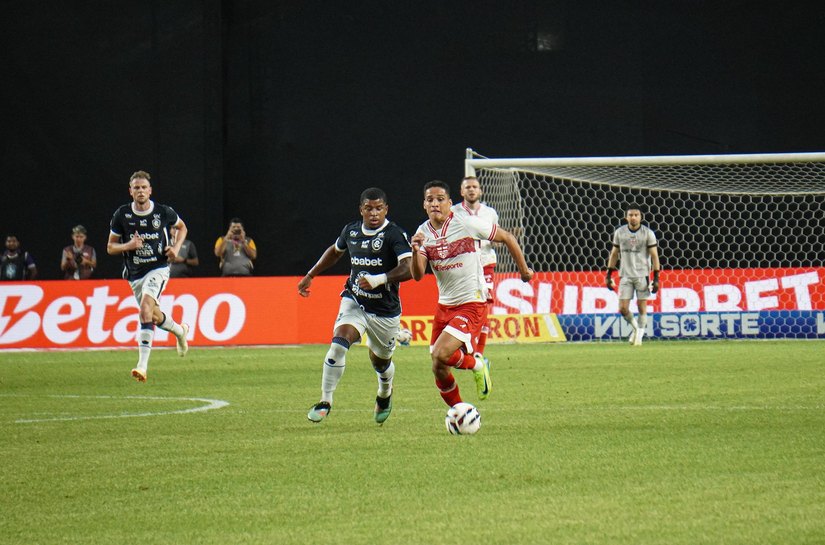 CRB sai na frente, leva virada e perde para o Remo por 4 a 2