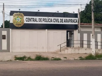 Homem é preso após agredir a própria mãe com facão e matar gatos dentro de casa, em Arapiraca
