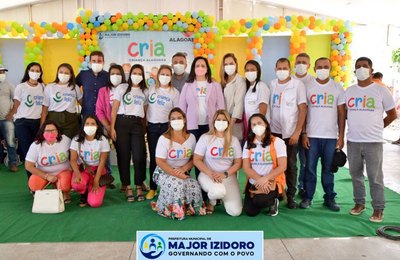 Prefeitura de Major e governo do Estado entregam cartão Cria e cestas nutricionais a famílias carentes 