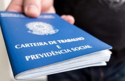 Caged: Brasil cria 136 mil empregos com carteira assinada em março
