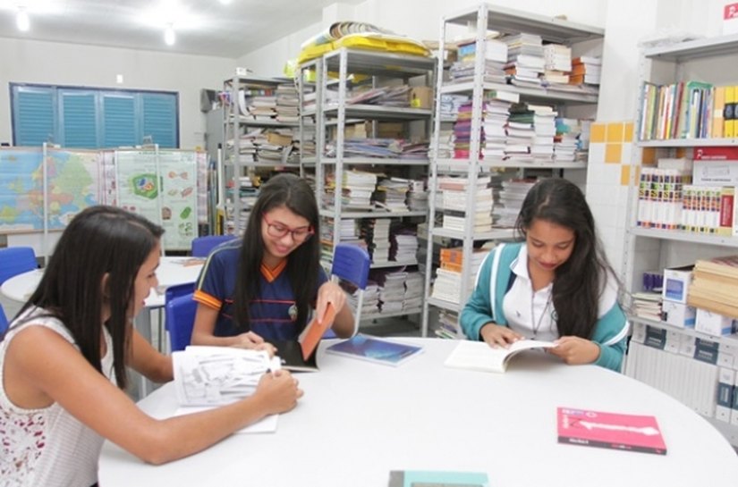 Luciano Barbosa participa de evento em incentivo à leitura em Arapiraca