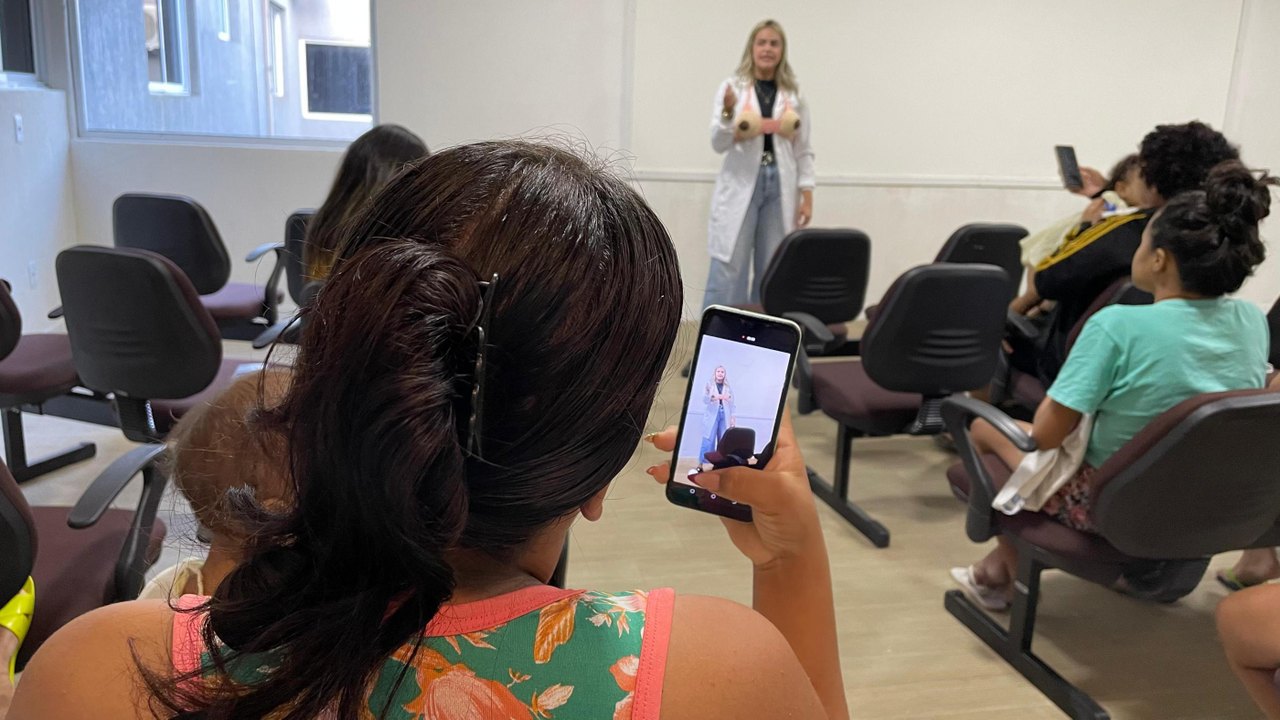 Hospital da Criança promove ação do Agosto Dourado para incentivar aleitamento materno