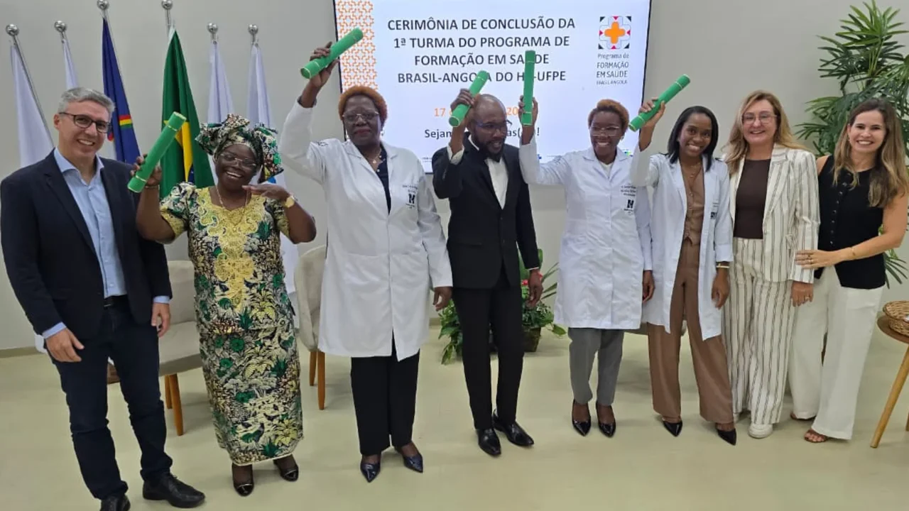 HC celebra conclusão de fellowship de profissionais da saúde angolanos