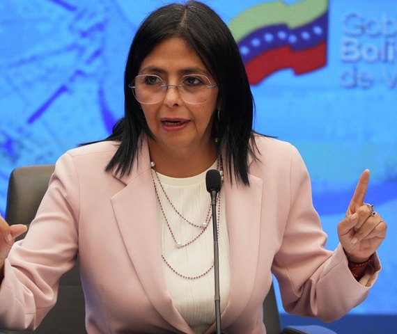 Venezuela acusa “agressão internacional”, mas anuncia reaproximação diplomática com os Estados Unidos