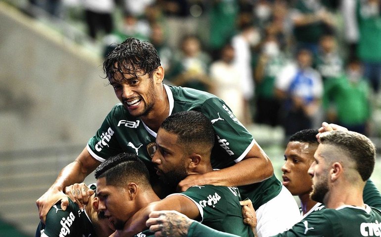 Palmeiras faz último treino e Bruno Tabata acelera recuperação para voltar ao time